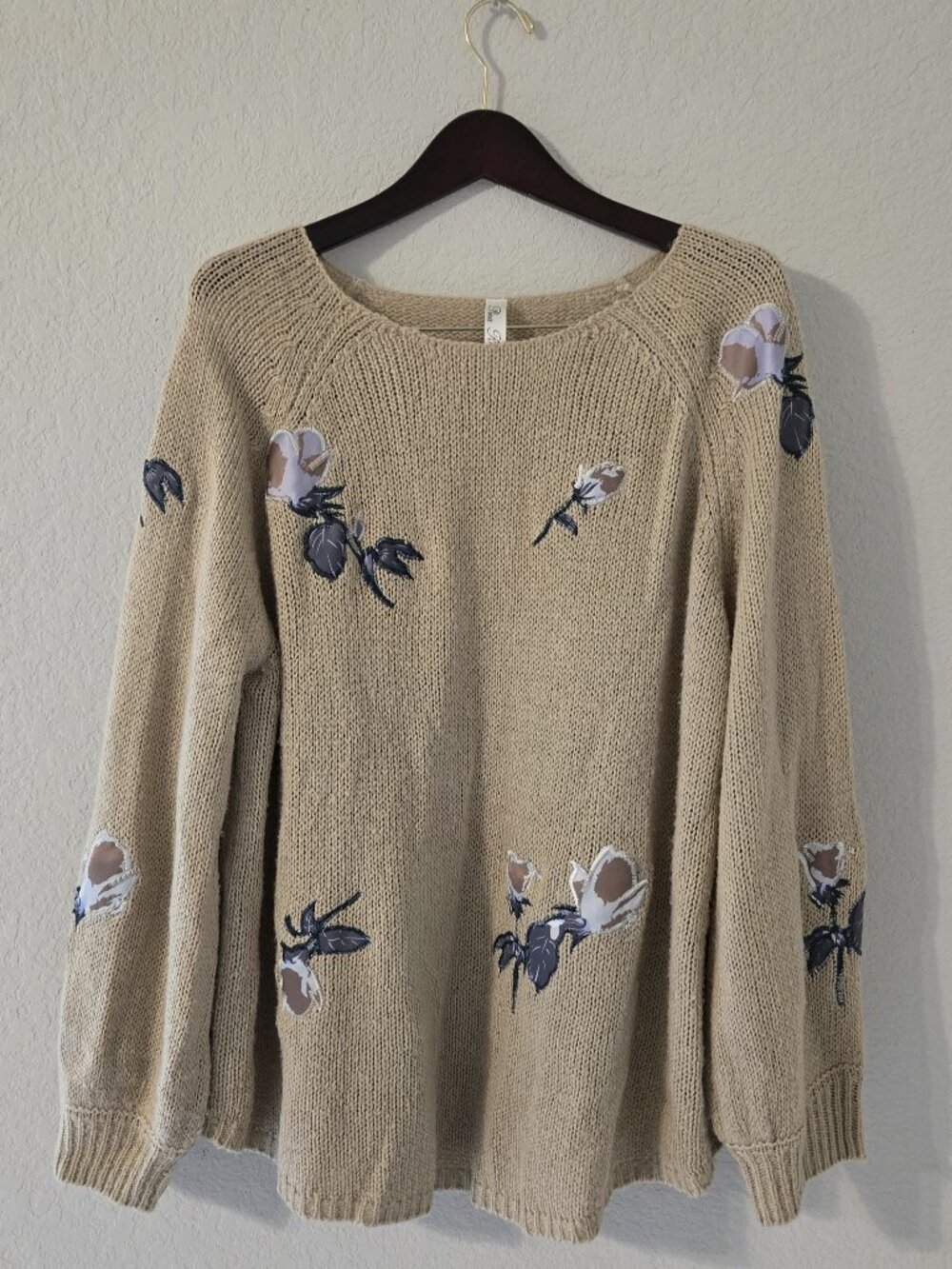 Pina Rossi Knit Floral Applique Sweater